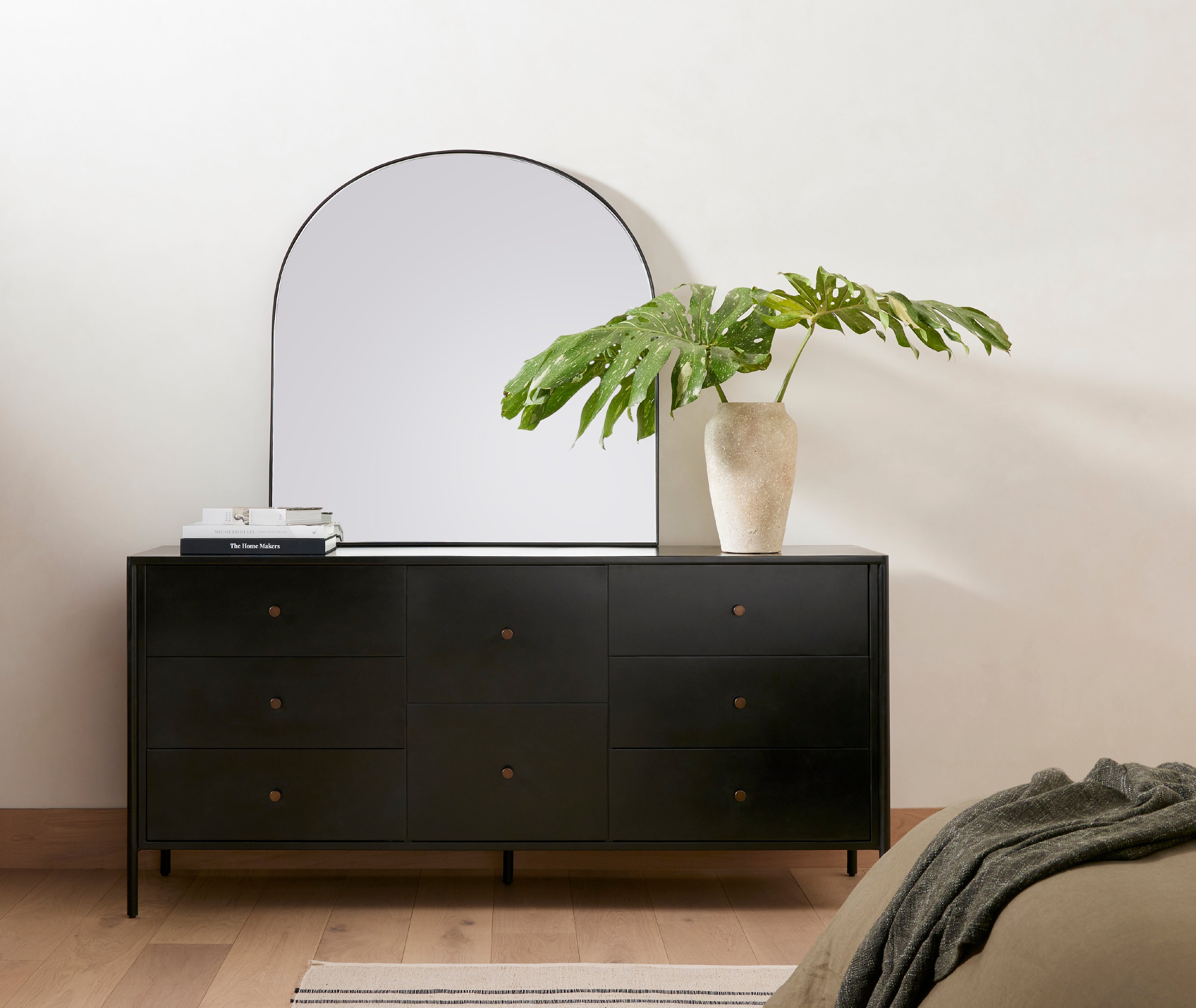 Clove 8-Drawer Dresser